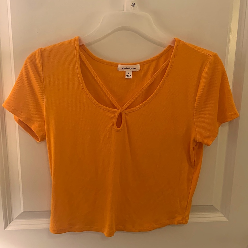 Stitch & Pine Large Tennessee Orange Crop Top with cutout front detailing